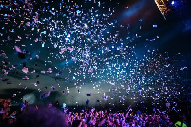 confetti and crowd